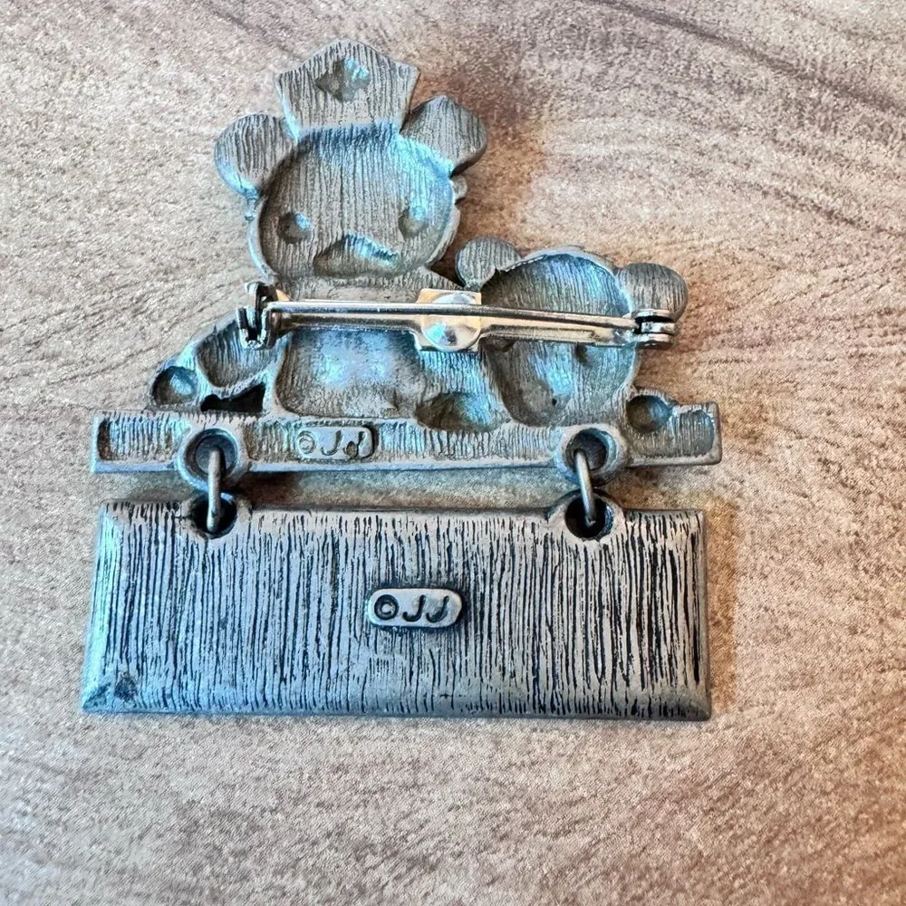 Signed JJ Vintage Teddy Bear Nurse Silver/Pewter Tone Brooch Pin Jonette Jewelry